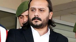 Tepki yağan Emrah Serbes'in etkinliği iptal edildi