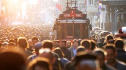 Gençlerin yükselen kaygısı: Artan fiyatlar ve azalan umutlar