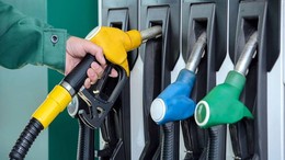 Akaryakıt fiyatları rekor kırdı: Benzin ve motorin 55 TL’ye dayandı