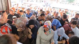 Kahramanmaraş'ta 50 TL izdihamı!