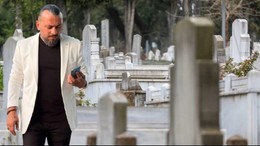 Ünlü armatör mezarlıkta ölü bulundu