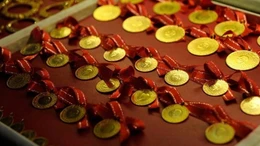 Altın fırtınası: Ons tarihi zirveyi aştı, yatırımcılar şaşkın