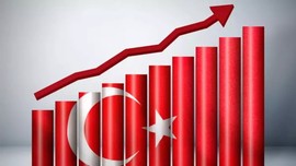 Türkiye peş peşe cari fazla verdi