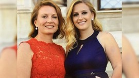 Esra Koç'tan annesi Caroline Koç'a duygusal mesaj
