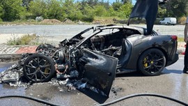 Yanan 20 milyonluk Ferrari bakın kimin çıktı