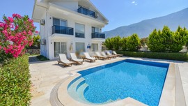 Yazlık villa kiraları, satılık konutlarla yarışıyor!