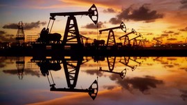 Hürmüz gerilimi patlatıyor: Petrol fiyatları zirveye koşuyor