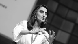 Canan Dağdeviren beyin kanaması geçirdi