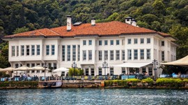 Boğazın en ikonik binası el değiştirdi! Les Ottomans artık Siyah-Beyaz