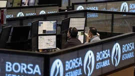 BIST 100 direnç sınırında: Yatırımcılar nefesini tuttu