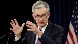 Powell’dan net mesaj: Faizler indirilecek, enflasyon sınırlı