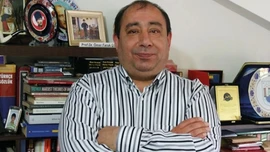 Ünlü ekonomist hayatını kaybetti