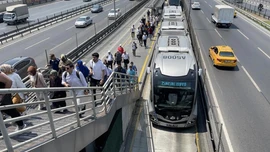 İstanbullular dikkat: Metrobüs güzergahı değişiyor!