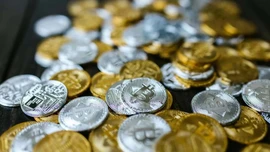 Bitcoin ve Ethereum çakıldı: Kripto piyasasında panik