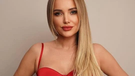 Ünlü oyuncuya halkı aldatmaktan hapis istemi!