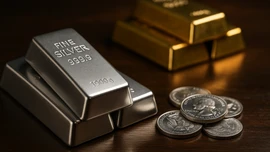 Fed kararı sonrası gümüşten tarihi rekor! Altın geriledi