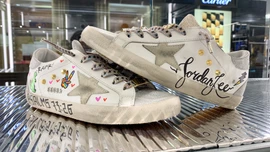 Lüks ayakkabı markası satıldı!