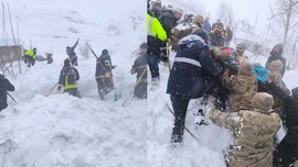Van'da çığ düştü! Gülnaz Bitik hayatını kaybetti
