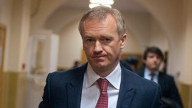 Eski CEO, kayalıklarda ölü bulundu!