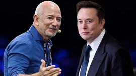 Jeff Bezos ile Elon Musk arasındaki rekabet kızıştı!