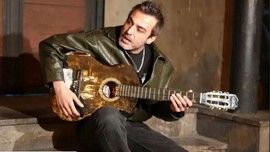 Ünlü şarkıcı Rıza Tamer hayatını kaybetti