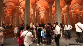 İBB giriş ücretini 1 TL yapmıştı: Yerebatan Sarnıcı'na ziyaretçi akını!