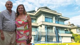 Sosyetik çift dolandırıcıya 32 milyon lira kaptırdı!