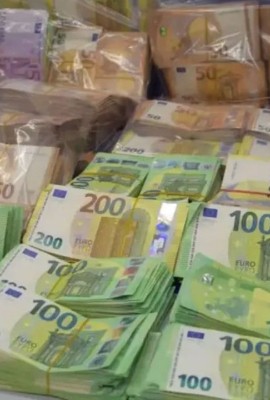 Almanya'dan Türk futbolculara skandal eziyet! Paralarına el konuldu