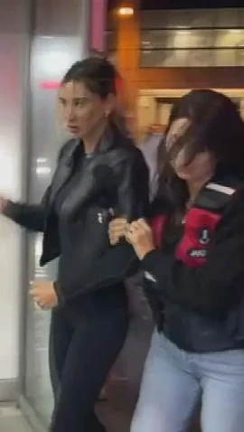 Şeyma Subaşı yine Kur'an-ı Kerim paylaştı