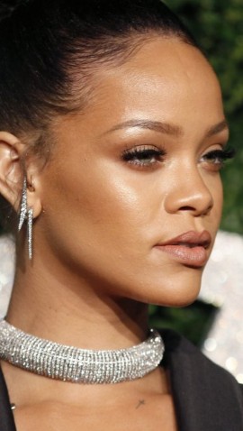 Rihanna'nın evine kurşun yağdı! Ayrıntılar ortaya çıktı