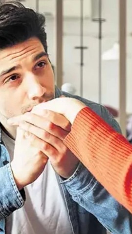 Rızasız el öpme cinsel saldırı sayıldı