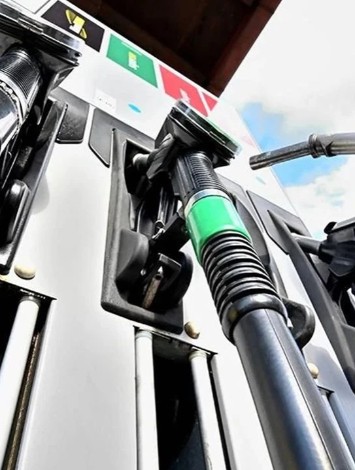 Araç sahiplerine kötü haber: Akaryakıta zam geldi!