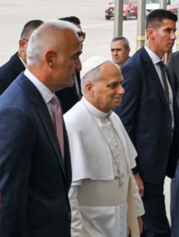 Papa 14. Leo'dan Türkiye'ye tarihi ziyaret!