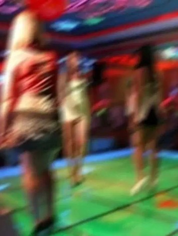 Eğlence mekanında fuhuş çarkı! Milyonluk trafik ortaya çıktı