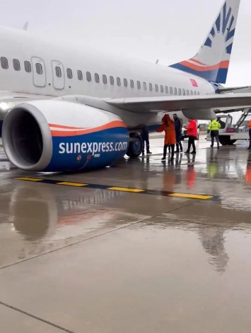 Antalya Havalimanı'nda facianın eşiğinden dönüldü!