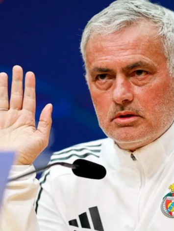 Mourinho'dan Fenerbahçe taraftarını kızdıran açıklama!