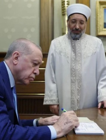 Cumhurbaşkanı Erdoğan'dan Diyanet'e kurban bağışı