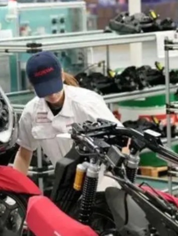 Otomotiv devi Türkiye'de fabrika açtı! Yüzlerce kişiye istihdam sağlanacak