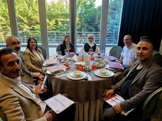 KIRSİAD&rsquo;dan iş d&uuml;nyasına g&uuml;&ccedil;l&uuml; birliktelik ve k&uuml;resel vizyon mesajı - Resim : 1