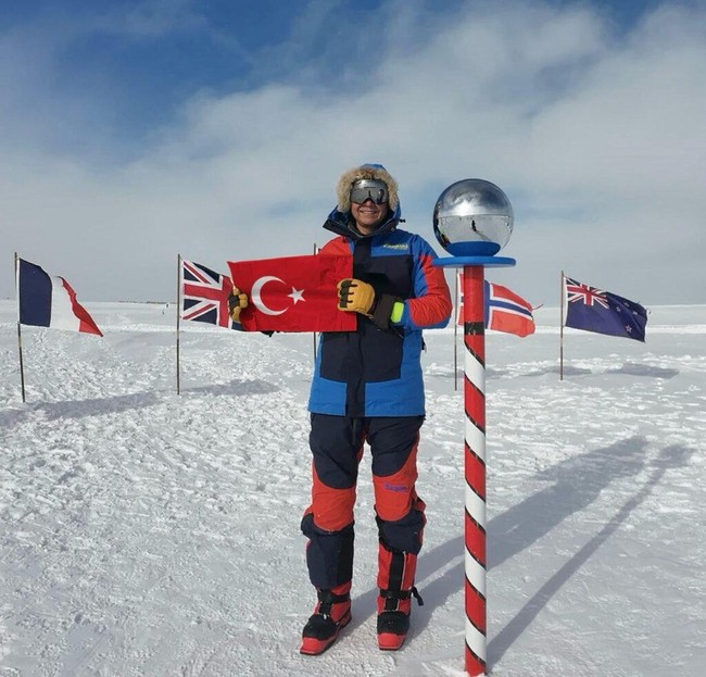 Kapalı&ccedil;arşı'dan Everest'e... Ko&ccedil; Holding'in vitrin ismi koltuğu bıraktı - Resim : 5