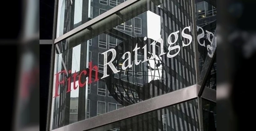 Kritik d&ouml;neme&ccedil;: Fitch T&uuml;rkiye&rsquo;nin g&ouml;r&uuml;n&uuml;m&uuml;n&uuml; pozitife &ccedil;evirdi