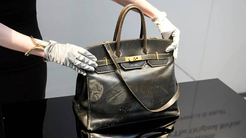 Lüksün zirvesi: Jane Birkin’in çantası müzayedede tarih yazdı