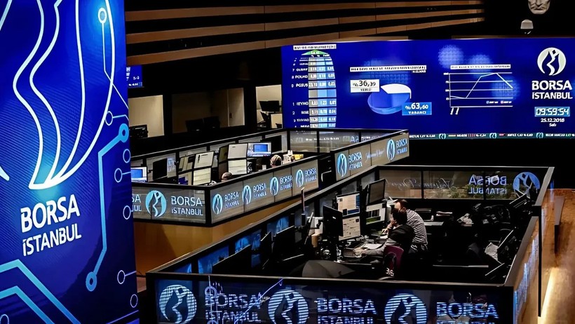 BIST 100'de şok düşüş: Ticaret sektörü çöktü, bankalar direndi
