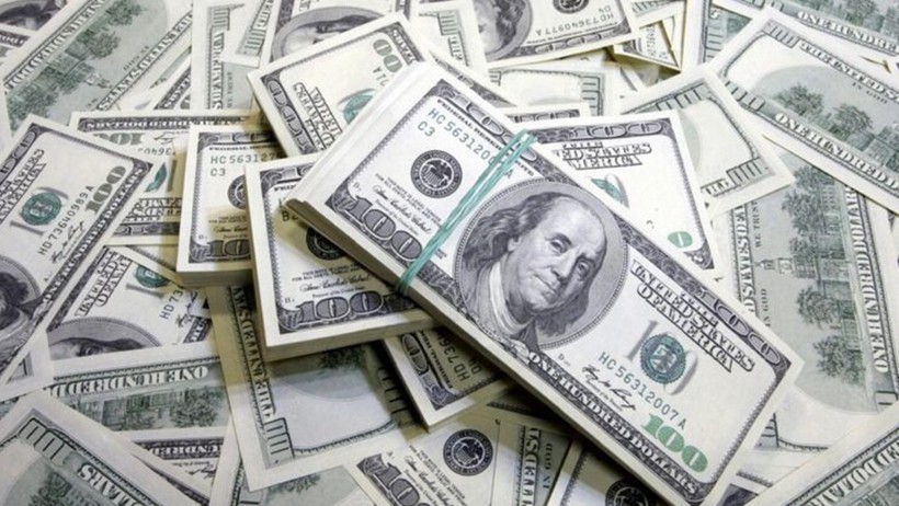 Dolar rekora koşuyor, TCMB faiz indirimi kapısını araladı