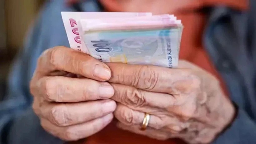 Promosyonlar uçtu! Emekliye rekor ödeme geliyor