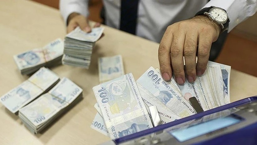 Promosyonlar uçtu! Emekliye rekor ödeme geliyor