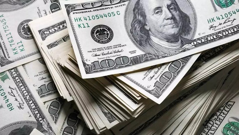 Dolar/TL’de hız kesmedi: Fed ve belirsizlik piyasaları hareketlendirdi