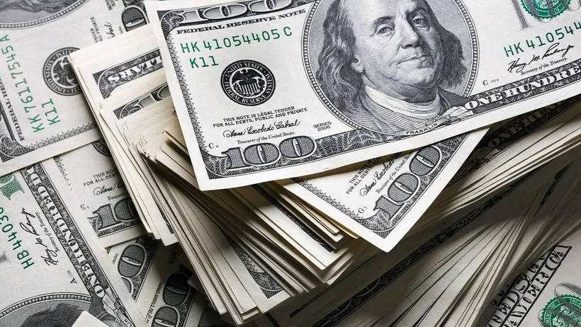 Dolar/TL’de hız kesmedi: Fed ve belirsizlik piyasaları hareketlendirdi