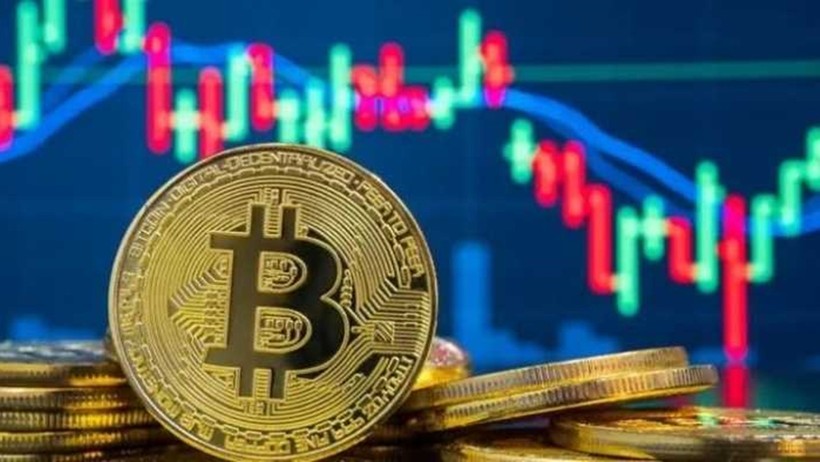 Siyasi gerilim kriptoyu vurdu: Bitcoin nefesini tuttu