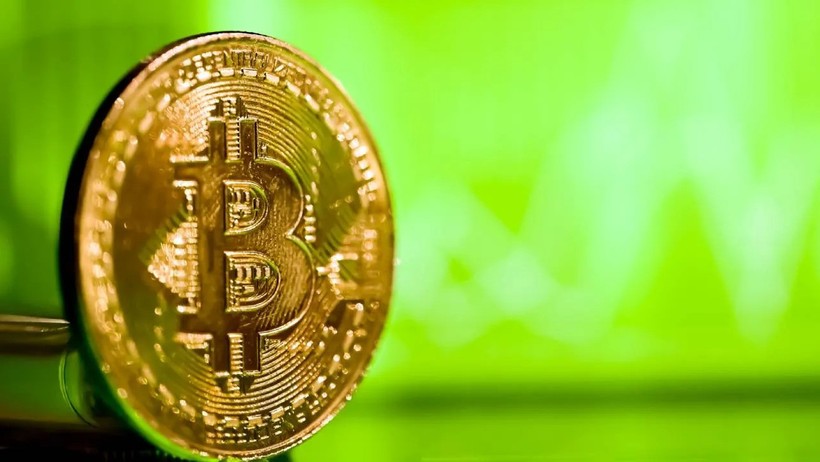 Siyasi gerilim kriptoyu vurdu: Bitcoin nefesini tuttu